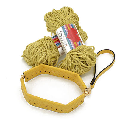 Picture of Kit FLEX Purse, 25cm with Wrist Handle, Braided Yellow with 400gr Eco Rayon Cord Yarn, Polenta Yellow (002)