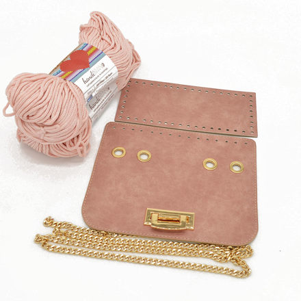 Picture of Kit Glamour Cover 25cm Vintage Bordeaux with Metal Accessories and 400gr Eco Hearts Cord Yarn, Powder Pink (105)