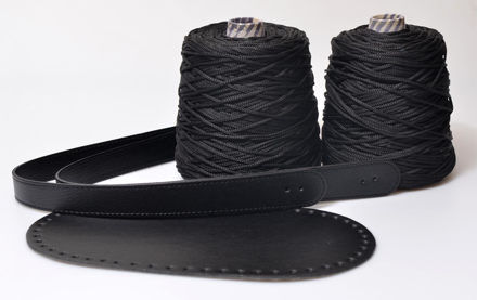 Picture of Kit Julia Handles, Large Base, Black, Eco Leather Accessories and Cord Yarn Black