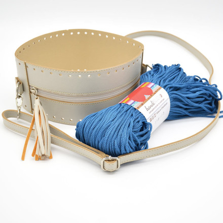 Picture of Kit Round Bag with Zipper and Tassel, Light Gray with 200gr Hearts Cord Yarn, Blue Jean