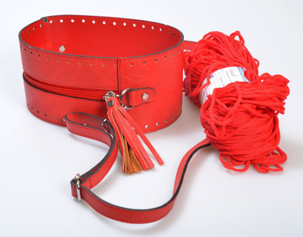 Picture of Kit Round Bag with Zip and Tassel, Vintage Red