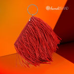 Εικόνα της Κιτ Τσαντάκι Raffia Κρόσσια με Μεταλλικό Χεράκι Καρπού. Επιλέξτε Χρώμα!