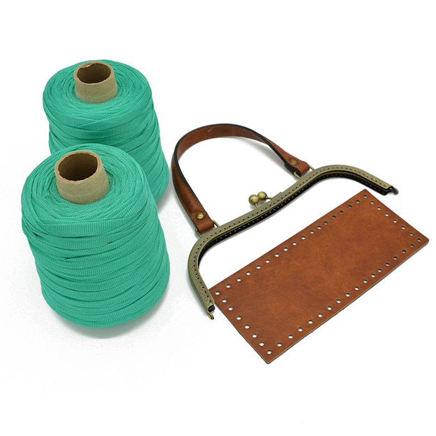 Picture of Kit Katia Frame 26cm with Handle, Tabac with 600gr Tagliatella Cord Yarn, Emerald Green
