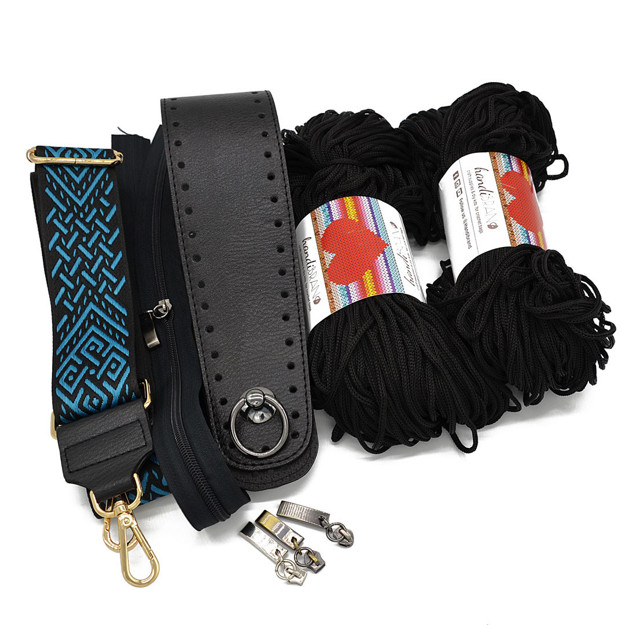 Picture of Kit Baby Prada Black with Strap-22 and Heart Yarn 400gr Black