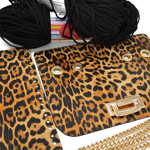 Picture of Kit Glamour Cover 25cm Baby Tiger with Metal Accessories and 400gr Heart Yarn Black