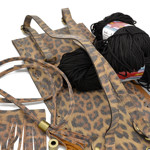 Picture of Kit Backpack Erato, Baby Leopard, Tassels and Metallic Accessories with 400gr Hearts Cord Yarn