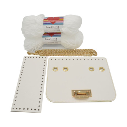 Picture of Kit Glamour Cover 25cm White with Metal Accessories and 400gr Heart Yarn, White