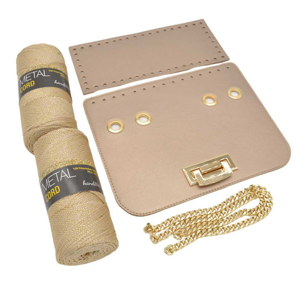 Picture of Kit Glamour Cover 25cm Gold with Metal Accessories and Metal Cord Yarn - Gold