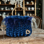 Picture of KIT Velvet Marshmallow Bag with Feathers