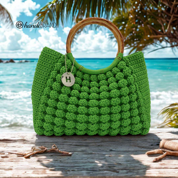 Picture of Malibu Bag Kit with Bamboo Handles and 600g Capri Yarn